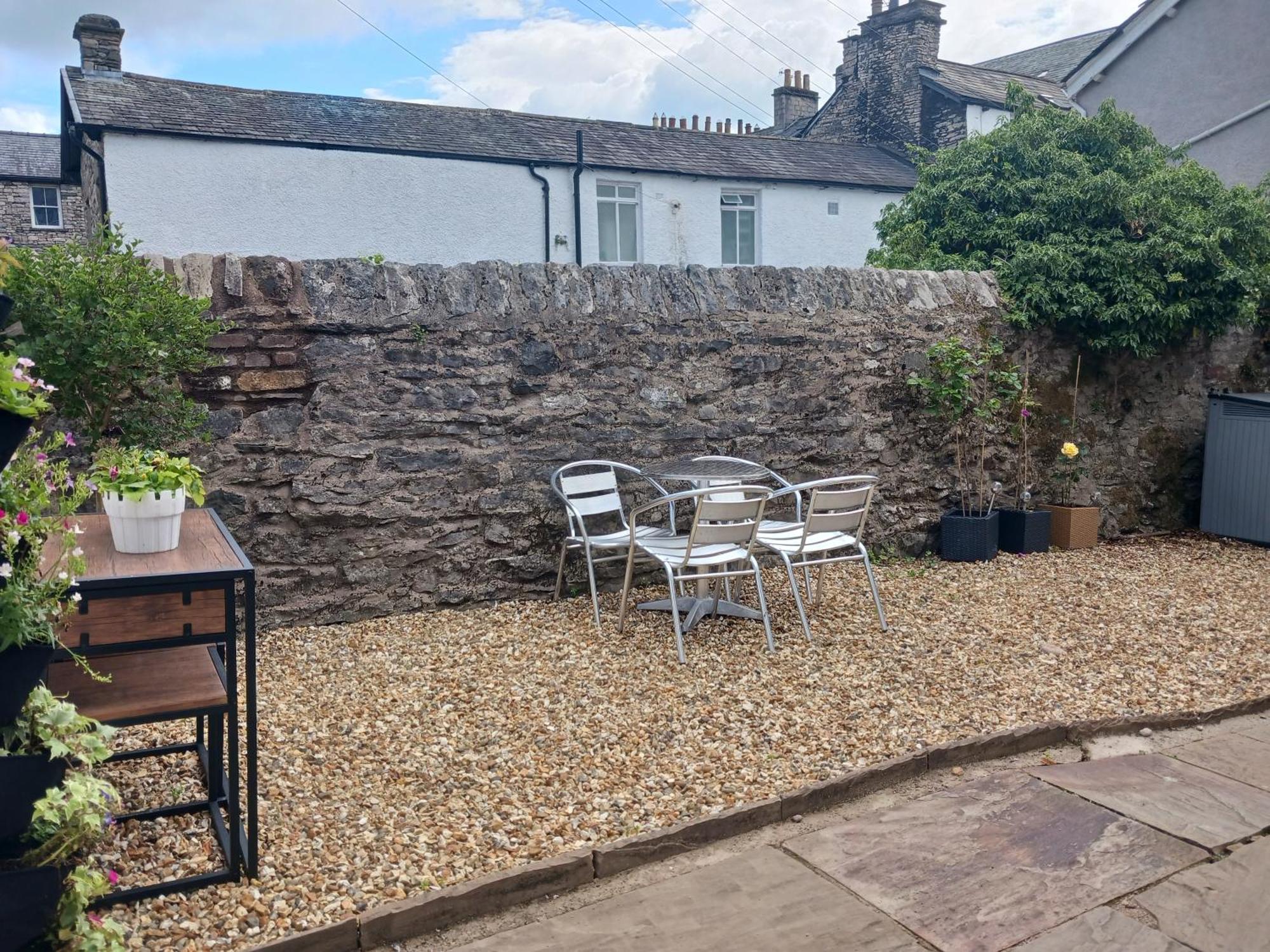 Arthurs Cottage -Charming Courtyard Cottage In The Heart Of Kendal, The Lake District 외부 사진